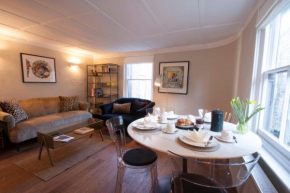 Entire 2 bed, 2 bath cottage in the heart of Rye citadel, Rye